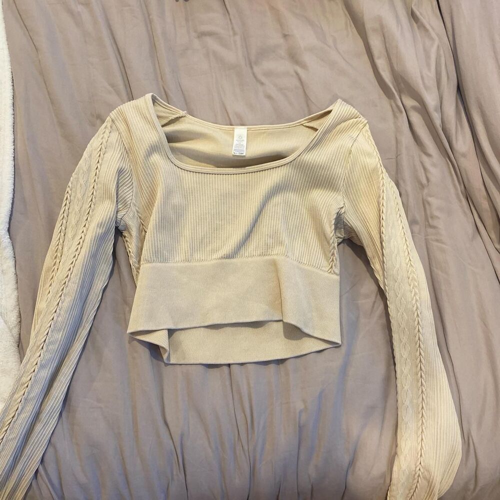 Aerie Women's Cream Crop-top